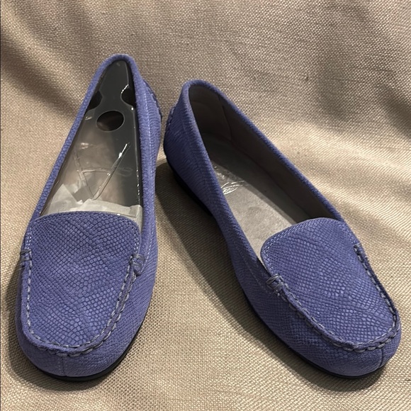 AEROSOLES Shoes - Aerosoles Stitch N Turn Nu Day Leather Loafer